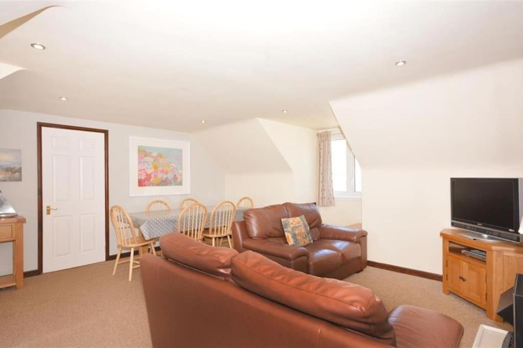 Direct Beach Access! Top Floor Apartment Perranporth Extérieur photo